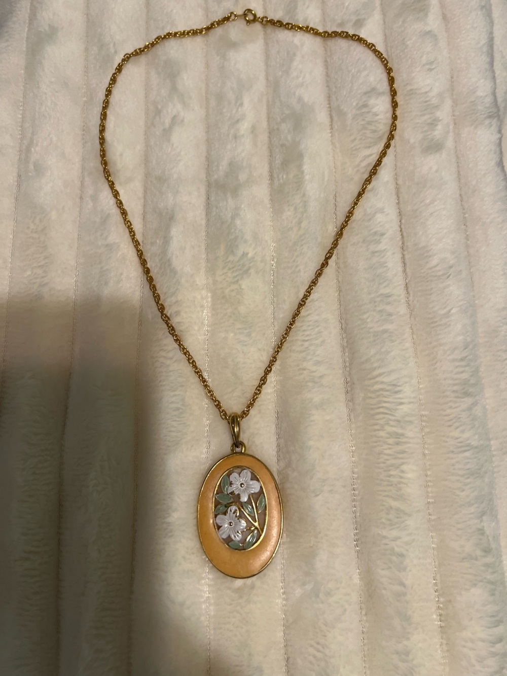 Gold-Tone Floral Pendant Necklace in Peach and White